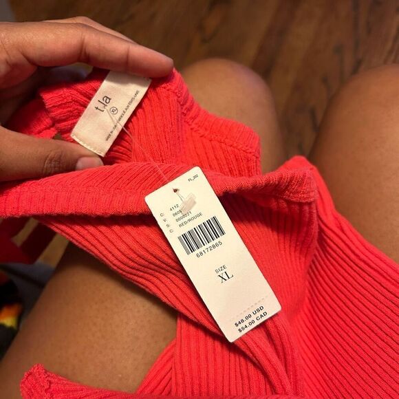 New T.La Blouse - Picture 3 of 4